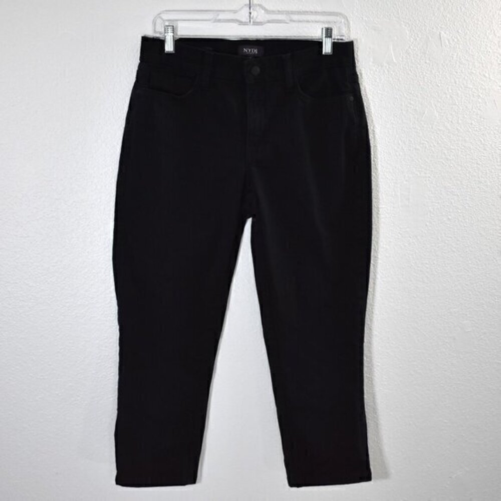 NYDJ Alina Cropped Capri Pant Size 6 Color Black Gently Used Condition